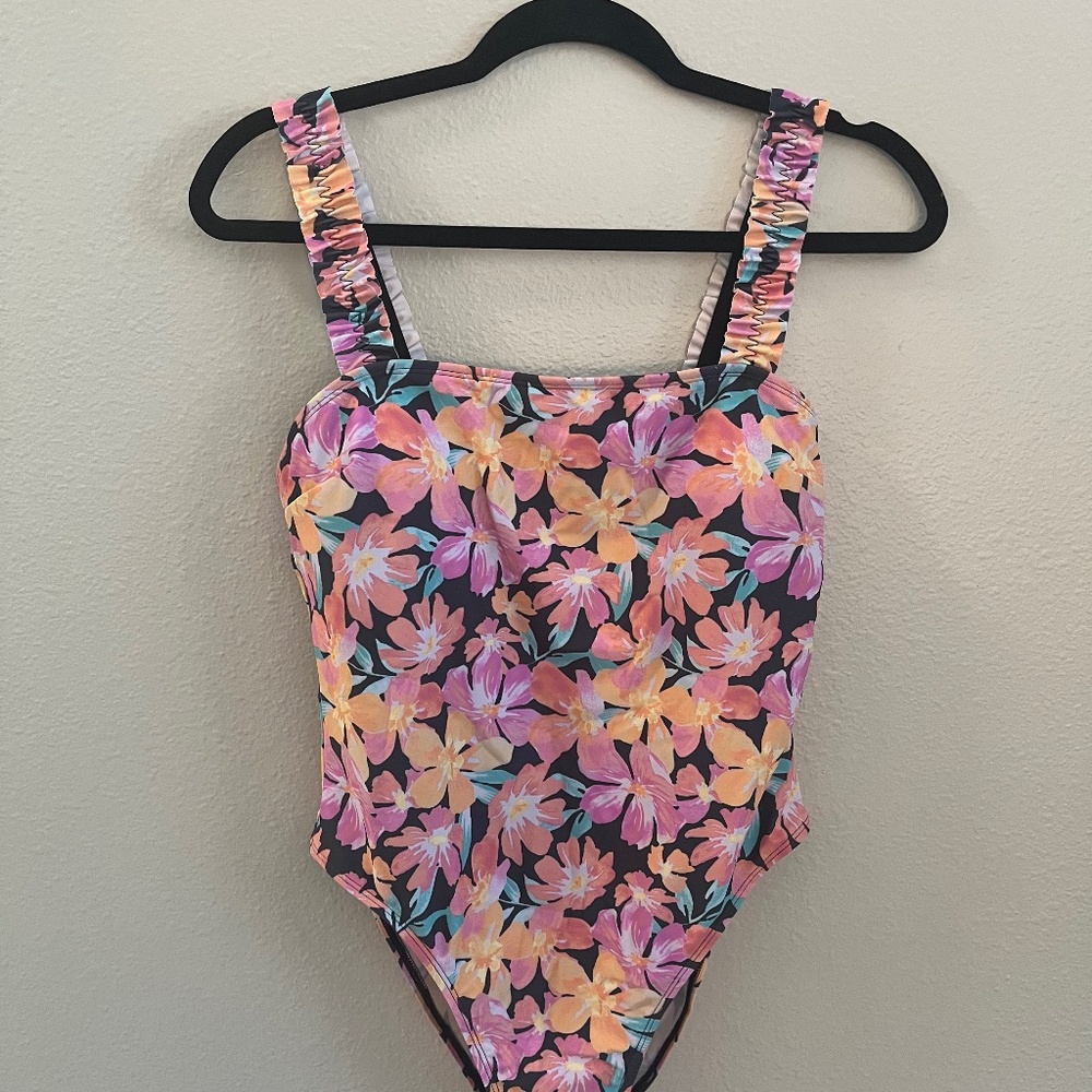 CUPSHE - Floral One-Piece Swim Suit